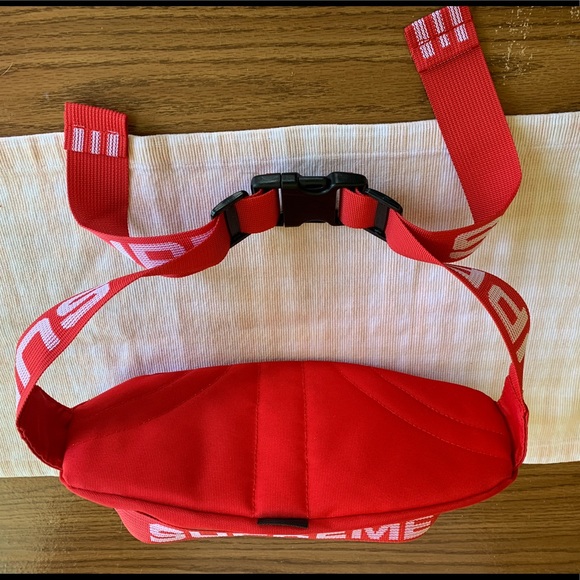 Supreme Waist Bag (SS18) Red BRAND NEW w/ TAGS - Picture 3 of 3